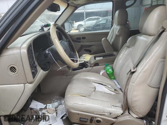 ✅ 2005 Chevrolet Suburban LT • VIN: 3GNFK16ZX5G184843 • Лот: 44158985. Опубликован ранее на Copart с пробегом 323 834 миль. Бесплатный доступ к архиву аукционных продаж из США и подробный отчёт об истории автомобиля на DreamBid. Изображение 7.