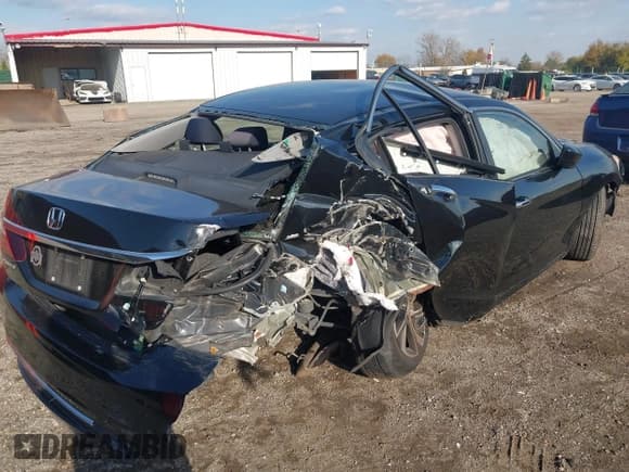 ✅ 2017 Honda Accord LX • VIN: 1HGCR2F37HA232408 • Lot: 43611570. Wystawiony na IAAI z przebiegiem 168 320 mil. Bezpłatny archiwum sprzedaży aukcyjnych z USA i szczegółowy raport historii pojazdu na DreamBid. Zdjęcie 6.