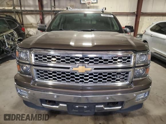 ✅ 2015 Chevrolet Silverado 1500 LTZ • VIN: 3GCUKSECXFG243412 • Lot: 43289105. Wystawiony na Copart z przebiegiem 132 828 mil. Bezpłatny archiwum sprzedaży aukcyjnych z USA i szczegółowy raport historii pojazdu na DreamBid. Zdjęcie 5.