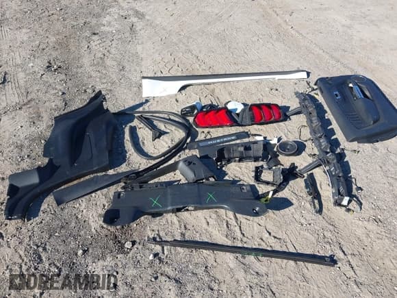 ✅ 2020 Ford Mustang EcoBoost Premium • VIN: 1FA6P8TH3L5120121 • Лот: 43395963. Опубликован ранее на IAAI с пробегом 69 603 миль. Бесплатный доступ к архиву аукционных продаж из США и подробный отчёт об истории автомобиля на DreamBid. Изображение 12.