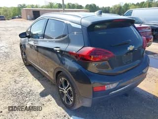 ✅ 2017 Chevrolet Bolt EV Premier • VIN: 1G1FX6S09H4148151 • Lot: 41957756. Wystawiony na IAAI z przebiegiem 182 209 mil. Bezpłatny archiwum sprzedaży aukcyjnych z USA i szczegółowy raport historii pojazdu na DreamBid. Zdjęcie 3.