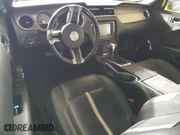 ✅ 2012 Ford Mustang GT • VIN: 1ZVBP8FF7C5248751 • Lot: 79644114. Wystawiony na Copart z przebiegiem 63 751 mil. Bezpłatny archiwum sprzedaży aukcyjnych z USA i szczegółowy raport historii pojazdu na DreamBid. Zdjęcie 8.