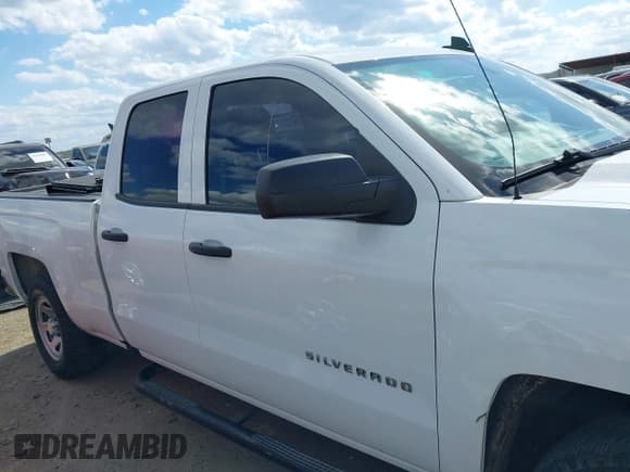 ✅ 2018 Chevrolet Silverado 1500 Work Truck • VIN: 1GCRCNEH4JZ262630 • Lot: 43312621. Wystawiony na IAAI z przebiegiem 192 882 mil. Bezpłatny archiwum sprzedaży aukcyjnych z USA i szczegółowy raport historii pojazdu na DreamBid. Zdjęcie 13.