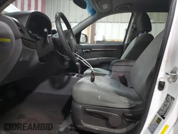 ✅ 2012 Hyundai Santa Fe GLS • VIN: 5XYZGDAB7CG123495 • Lot: 81838804. Listed on Copart with 145,621 mi. Free auction sales archive from the USA and detailed vehicle history report at DreamBid. Image 7.