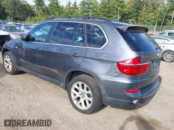✅ 2013 BMW X5 xDrive35i • VIN: 5UXZV4C5XD0B13128 • Lot: 43232453. Listed on IAAI with 142,298 mi. Free auction sales archive from the USA and detailed vehicle history report at DreamBid. Image 3.