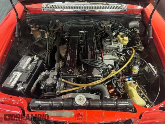 ✅ 1973 Mercedes-Benz 280 • VIN: 11407312004474 • Лот: 88541165. Опубликован ранее на Copart с пробегом 98 420 миль. Бесплатный доступ к архиву аукционных продаж из США и подробный отчёт об истории автомобиля на DreamBid. Изображение 7.