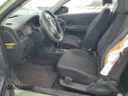 ✅ 2010 Hyundai Accent GS • VIN: KMHCM3AC8AU158734 • Лот: 88882225. Опубликован ранее на Copart с пробегом 151 016 миль. Бесплатный доступ к архиву аукционных продаж из США и подробный отчёт об истории автомобиля на DreamBid. Изображение 7.