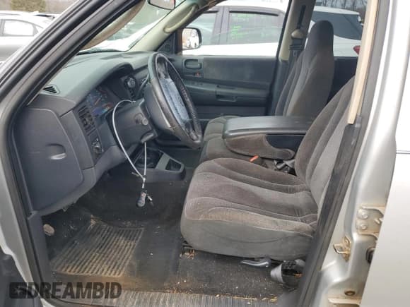 ✅ 2001 Dodge Dakota Sport • VIN: 1B7HL2AN71S275967 • Lot: 42954505. Wystawiony na Copart z przebiegiem 168 681 mil. Bezpłatny archiwum sprzedaży aukcyjnych z USA i szczegółowy raport historii pojazdu na DreamBid. Zdjęcie 7.