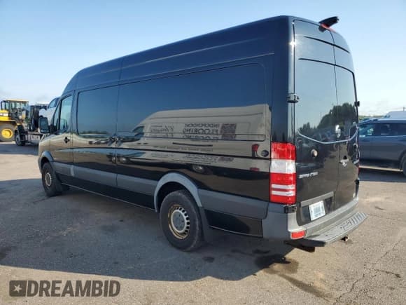 ✅ 2015 Freightliner Sprinter • VIN: WDYPE8DC9F5955933 • Lot: 66303835. Wystawiony na Copart z przebiegiem 126 526 mil. Bezpłatny archiwum sprzedaży aukcyjnych z USA i szczegółowy raport historii pojazdu na DreamBid. Zdjęcie 2.