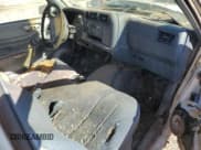 ✅ 1996 Chevrolet S-10 • VIN: 1GCCS14X5TK209523 • Лот: 81733354. Опубликован ранее на Copart с пробегом 246 455 миль. Бесплатный доступ к архиву аукционных продаж из США и подробный отчёт об истории автомобиля на DreamBid. Изображение 8.