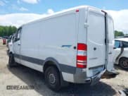 ✅ 2010 Mercedes-Benz Sprinter Cargo • VIN: WD3PE7CC9A5462487 • Lot: 42757241. Wystawiony na IAAI z przebiegiem Nie podano. Bezpłatny archiwum sprzedaży aukcyjnych z USA i szczegółowy raport historii pojazdu na DreamBid. Zdjęcie 3.