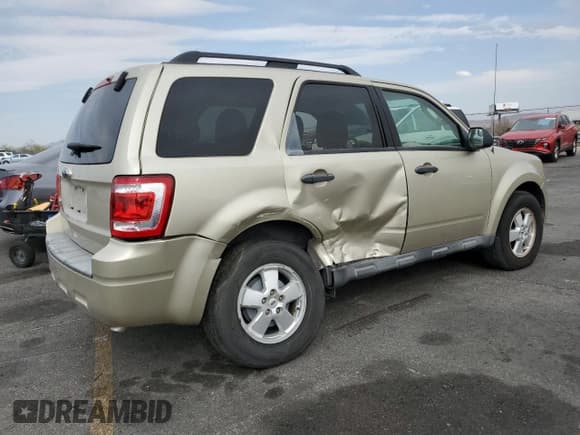 ✅ 2010 Ford Escape XLT • VIN: 1FMCU0D77AKB07248 • Lot: 62590795. Listed on Copart with 138,439 mi. Free auction sales archive from the USA and detailed vehicle history report at DreamBid. Image 3.