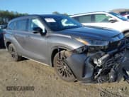 ✅ 2024 Toyota Highlander LE • VIN: 5TDKDRBH3RS531823 • Лот: 41769437. Опубликован ранее на IAAI с пробегом 27 754 миль. Бесплатный доступ к архиву аукционных продаж из США и подробный отчёт об истории автомобиля на DreamBid. Изображение 1.