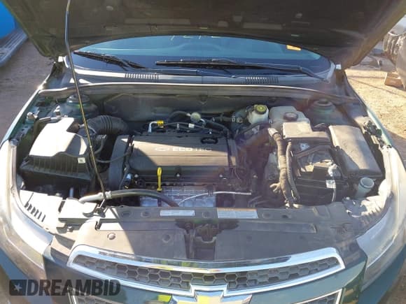 ✅ 2014 Chevrolet Cruze LS • VIN: 1G1PA5SH3E7166502 • Lot: 43341742. Wystawiony na IAAI z przebiegiem 57 306 mil. Bezpłatny archiwum sprzedaży aukcyjnych z USA i szczegółowy raport historii pojazdu na DreamBid. Zdjęcie 10.