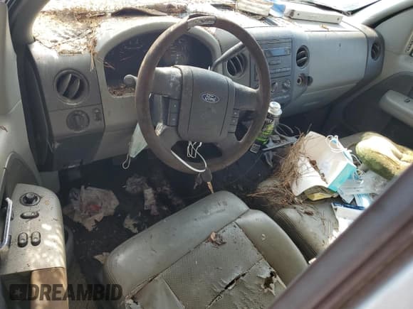 ✅ 2007 Ford F-150 XL • VIN: 1FTRF12237NA76738 • Лот: 70940915. Опубликован ранее на Copart с пробегом Не указан. Бесплатный доступ к архиву аукционных продаж из США и подробный отчёт об истории автомобиля на DreamBid. Изображение 8.