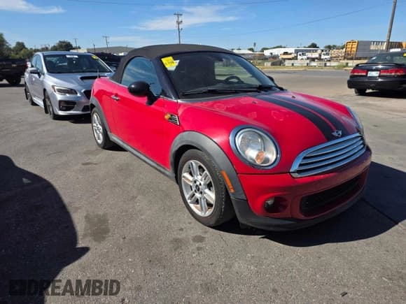 ✅ 2014 MINI Roadster • VIN: WMWSY1C58ET625652 • Lot: 89926545. Wystawiony na Copart z przebiegiem 60 227 mil. Bezpłatny archiwum sprzedaży aukcyjnych z USA i szczegółowy raport historii pojazdu na DreamBid. Zdjęcie 1.