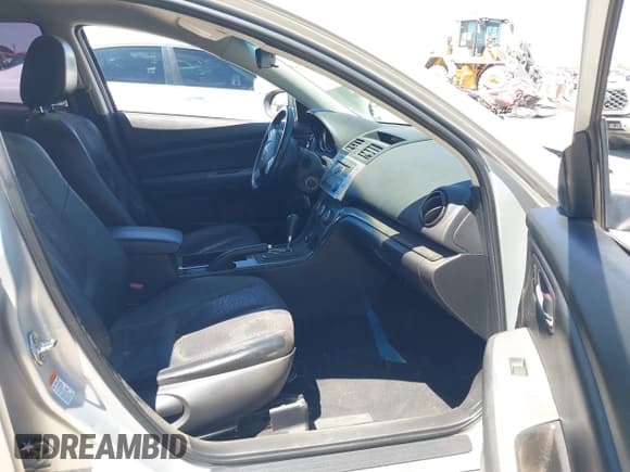 ✅ 2009 Mazda 6 i Grand Touring • VIN: 1YVHP82A295M10375 • Lot: 42835061. Wystawiony na IAAI z przebiegiem 146 986 mil. Bezpłatny archiwum sprzedaży aukcyjnych z USA i szczegółowy raport historii pojazdu na DreamBid. Zdjęcie 5.