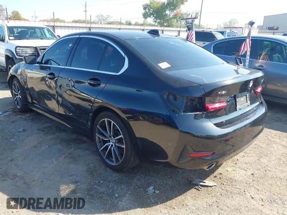 ✅ 2019 BMW 3 Series 330i xDrive • VIN: 3MW5R7J5XK8A26531 • Лот: 43450003. Опубликован ранее на IAAI с пробегом 79 515 миль. Бесплатный доступ к архиву аукционных продаж из США и подробный отчёт об истории автомобиля на DreamBid. Изображение 3.