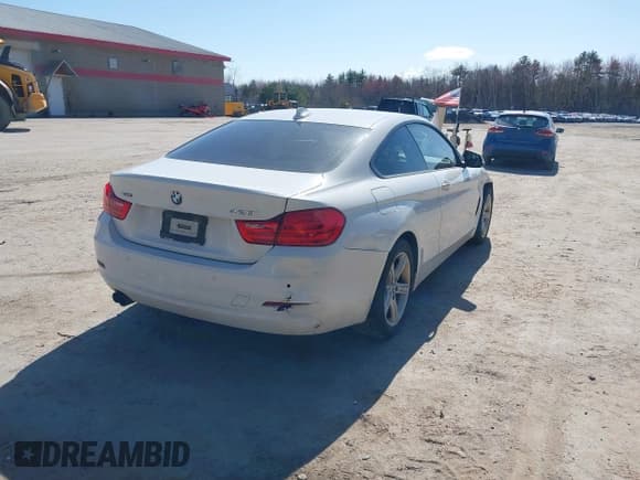 ✅ 2014 BMW 4 Series 428i xDrive • VIN: WBA3N5C55EK196898 • Lot: 42112580. Listed on IAAI with 184,381 mi. Free auction sales archive from the USA and detailed vehicle history report at DreamBid. Image 4.