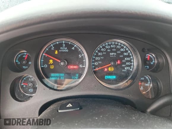 ✅ 2014 GMC Yukon XL Denali • VIN: 1GKS2MEF8ER164451 • Lot: 81793725. Wystawiony na Copart z przebiegiem 144 611 mil. Bezpłatny archiwum sprzedaży aukcyjnych z USA i szczegółowy raport historii pojazdu na DreamBid. Zdjęcie 9.