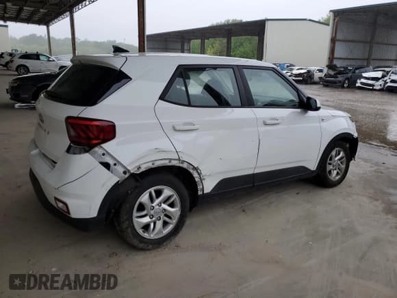 ✅ 2021 Hyundai Venue SE • VIN: KMHRB8A33MU103366 • Lot: 51933705. Listed on Copart with 80,800 mi. Free auction sales archive from the USA and detailed vehicle history report at DreamBid. Image 3.