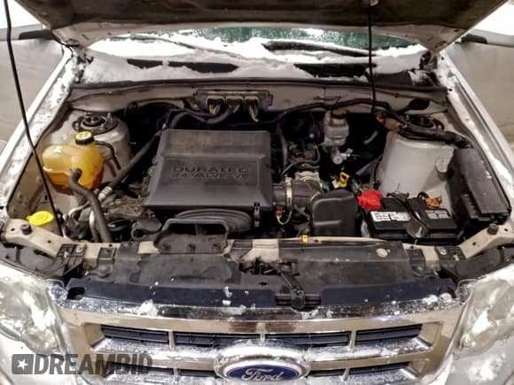 ✅ 2010 Ford Escape Limited • VIN: 1FMCU9EG5AKC72203 • Lot: 94372025. Wystawiony na Copart z przebiegiem 142 412 mil. Bezpłatny archiwum sprzedaży aukcyjnych z USA i szczegółowy raport historii pojazdu na DreamBid. Zdjęcie 12.