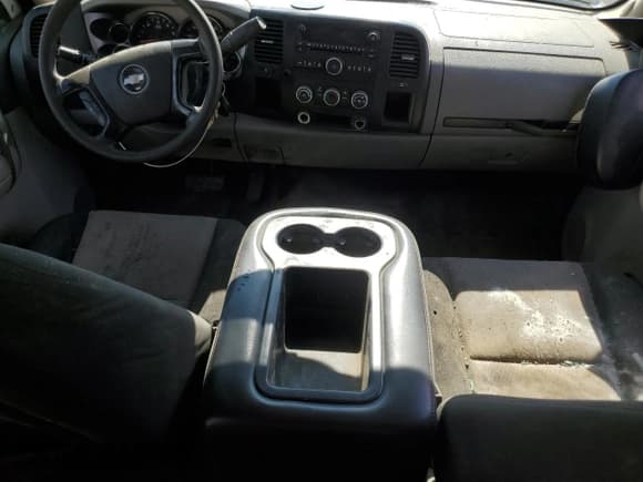 ✅ 2009 Chevrolet Silverado 2500HD Work Truck • VIN: 1GCHC49K99E100913 • Лот: 70993945. Опубликован ранее на Copart с пробегом Не указан. Бесплатный доступ к архиву аукционных продаж из США и подробный отчёт об истории автомобиля на DreamBid. Изображение 8.