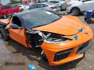 ✅ 2023 Chevrolet Corvette 2LT • VIN: 1G1YB2D47P5137190 • Lot: 42140555. Wystawiony na IAAI z przebiegiem 23 941 mil. Bezpłatny archiwum sprzedaży aukcyjnych z USA i szczegółowy raport historii pojazdu na DreamBid. Zdjęcie 1.