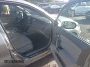 ✅ 2010 Acura RDX Technology • VIN: 5J8TB2H52AA004146 • Lot: 43064276. Listed on IAAI with 195,973 mi. Free auction sales archive from the USA and detailed vehicle history report at DreamBid. Image 5.