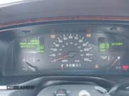 ✅ 1998 Lincoln Town Car Signature • VIN: 1LNFM82W4WY614425 • Lot: 42965120. Listed on IAAI with 164,023 mi. Free auction sales archive from the USA and detailed vehicle history report at DreamBid. Image 7.