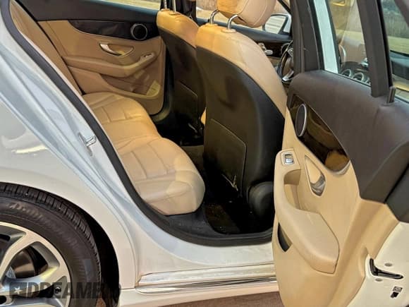 ✅ 2016 Mercedes-Benz C 300 • VIN: 55SWF4JB5GU147991 • Lot: 95016605. Listed on Copart with 164,505 mi. Free auction sales archive from the USA and detailed vehicle history report at DreamBid. Image 6.