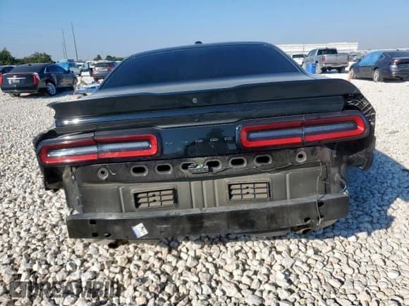 ✅ 2023 Dodge Challenger SXT • VIN: 2C3CDZAG4PH606252 • Lot: 84660345. Wystawiony na Copart z przebiegiem 21 784 mil. Bezpłatny archiwum sprzedaży aukcyjnych z USA i szczegółowy raport historii pojazdu na DreamBid. Zdjęcie 6.