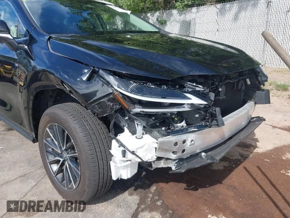 ✅ 2024 Lexus NX 350 • VIN: 2T2AGCEZ8RC036848 • Lot: 43016107. Wystawiony na IAAI z przebiegiem 10 343 mil. Bezpłatny archiwum sprzedaży aukcyjnych z USA i szczegółowy raport historii pojazdu na DreamBid. Zdjęcie 6.