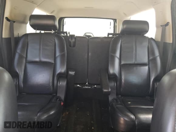 ✅ 2007 Chevrolet Suburban LT • VIN: 1GNFK16347J180235 • Lot: 68834864. Wystawiony na Copart z przebiegiem Nie podano. Bezpłatny archiwum sprzedaży aukcyjnych z USA i szczegółowy raport historii pojazdu na DreamBid. Zdjęcie 10.