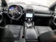 ✅ 2009 Porsche Cayenne • VIN: WP1AA29P39LA09685 • Лот: 63145005. Опубликован ранее на Copart с пробегом 107 998 миль. Бесплатный доступ к архиву аукционных продаж из США и подробный отчёт об истории автомобиля на DreamBid. Изображение 8.