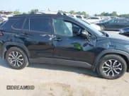 ✅ 2024 Toyota Corolla Cross Hybrid S • VIN: 7MUFBABG8RV038600 • Lot: 43247983. Wystawiony na IAAI z przebiegiem 15 734 mil. Bezpłatny archiwum sprzedaży aukcyjnych z USA i szczegółowy raport historii pojazdu na DreamBid. Zdjęcie 6.