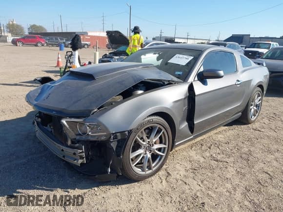 ✅ 2011 Ford Mustang GT Premium • VIN: 1ZVBP8CF2B5155722 • Lot: 43645788. Listed on IAAI with Not provided. Free auction sales archive from the USA and detailed vehicle history report at DreamBid. Image 2.