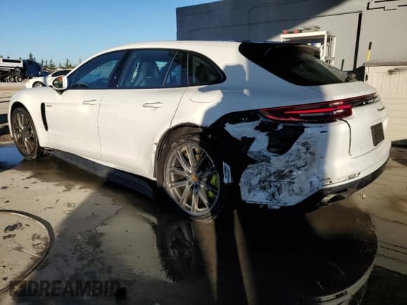 ✅ 2018 Porsche Panamera • VIN: WP0CE2A7XJL189889 • Lot: 82317734. Listed on Copart with 29,693 mi. Free auction sales archive from the USA and detailed vehicle history report at DreamBid. Image 2.