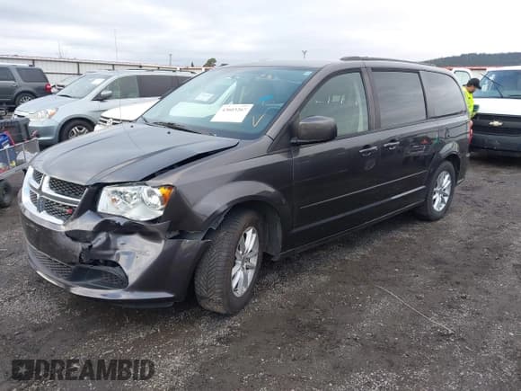 ✅ 2015 Dodge Grand Caravan SXT • VIN: 2C4RDGCG2FR526965 • Lot: 43603267. Wystawiony na IAAI z przebiegiem 131 847 mil. Bezpłatny archiwum sprzedaży aukcyjnych z USA i szczegółowy raport historii pojazdu na DreamBid. Zdjęcie 2.