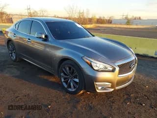 ✅ 2016 Infiniti Q70 • VIN: JN1BY1AR1GM270431 • Lot: 43755215. Wystawiony na IAAI z przebiegiem 88 433 mil. Bezpłatny archiwum sprzedaży aukcyjnych z USA i szczegółowy raport historii pojazdu na DreamBid. Zdjęcie 1.
