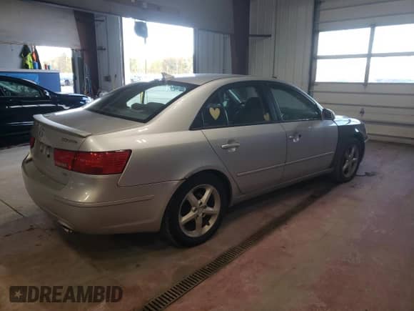 ✅ 2009 Hyundai Sonata Limited • VIN: 5NPEU46F89H509332 • Lot: 75429894. Listed on Copart with 138,051 mi miles. Access the free auction sales archive from the USA and view a detailed vehicle history report at DreamBid. Image 3.