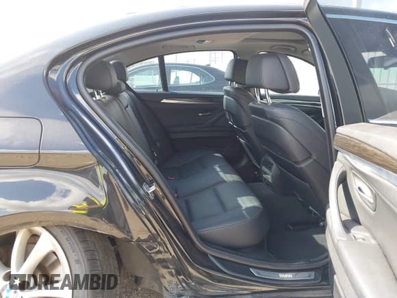 ✅ 2014 BMW 5 Series 535i • VIN: WBA5B1C53ED475913 • Lot: 43680284. Listed on IAAI with 123,189 mi. Free auction sales archive from the USA and detailed vehicle history report at DreamBid. Image 8.