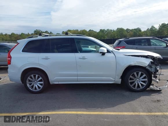 ✅ 2016 Volvo XC90 T6 Momentum • VIN: YV4A22PK5G1037452 • Lot: 43398647. Listed on IAAI with 119,134 mi. Free auction sales archive from the USA and detailed vehicle history report at DreamBid. Image 14.