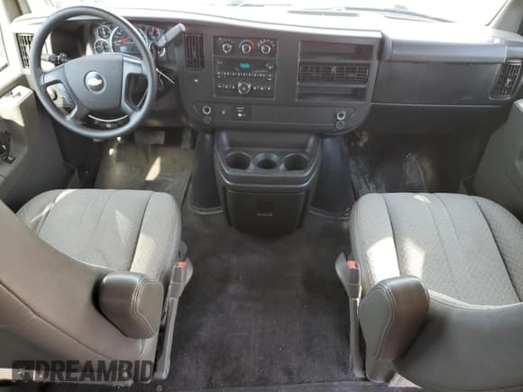 ✅ 2010 Chevrolet Express Passenger LT • VIN: 1GA2G1DG2A1153811 • Lot: 67284145. Wystawiony na Copart z przebiegiem 105 668 mil. Bezpłatny archiwum sprzedaży aukcyjnych z USA i szczegółowy raport historii pojazdu na DreamBid. Zdjęcie 8.