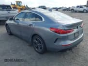 ✅ 2022 BMW 2 Series 228i • VIN: WBA53AK04N7L41428 • Lot: 42172779. Wystawiony na IAAI z przebiegiem 39 241 mil. Bezpłatny archiwum sprzedaży aukcyjnych z USA i szczegółowy raport historii pojazdu na DreamBid. Zdjęcie 3.