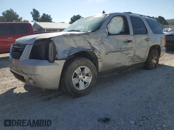 ✅ 2009 GMC Yukon SLT 4SB • VIN: 1GKFC33J49R276802 • Lot: 82112045. Listed on Copart with Not provided. Free auction sales archive from the USA and detailed vehicle history report at DreamBid. Image 1.
