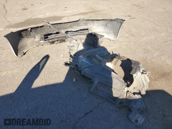 ✅ 1998 Honda Accord DX • VIN: 1HGCF864XWA244120 • Lot: 85368925. Listed on Copart with 263,111 mi. Free auction sales archive from the USA and detailed vehicle history report at DreamBid. Image 12.