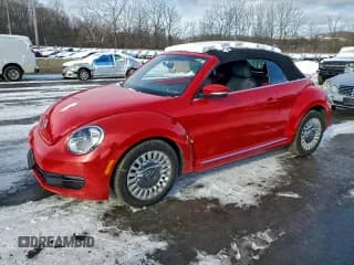 ✅ 2015 Volkswagen Beetle 1.8T • VIN: 3VW517AT8FM804540 • Lot: 95547575. Wystawiony na Copart z przebiegiem 54 316 mil. Bezpłatny archiwum sprzedaży aukcyjnych z USA i szczegółowy raport historii pojazdu na DreamBid. Zdjęcie 1.