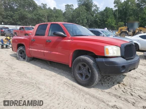 2005 Dodge Dakota ST with VIN 1D7HE28K85S210384, listed as a Copart auction lot 67115135 with 225,376 mi miles and Salvage title. Bid and sale history available at DreamBid. Image 4.
