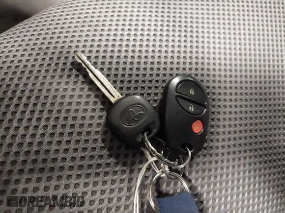 ✅ 2005 Toyota Tacoma • VIN: 5TELU42N55Z103312 • Lot: 41425609. Listed on IAAI with 303,201 mi. Free auction sales archive from the USA and detailed vehicle history report at DreamBid. Image 11.